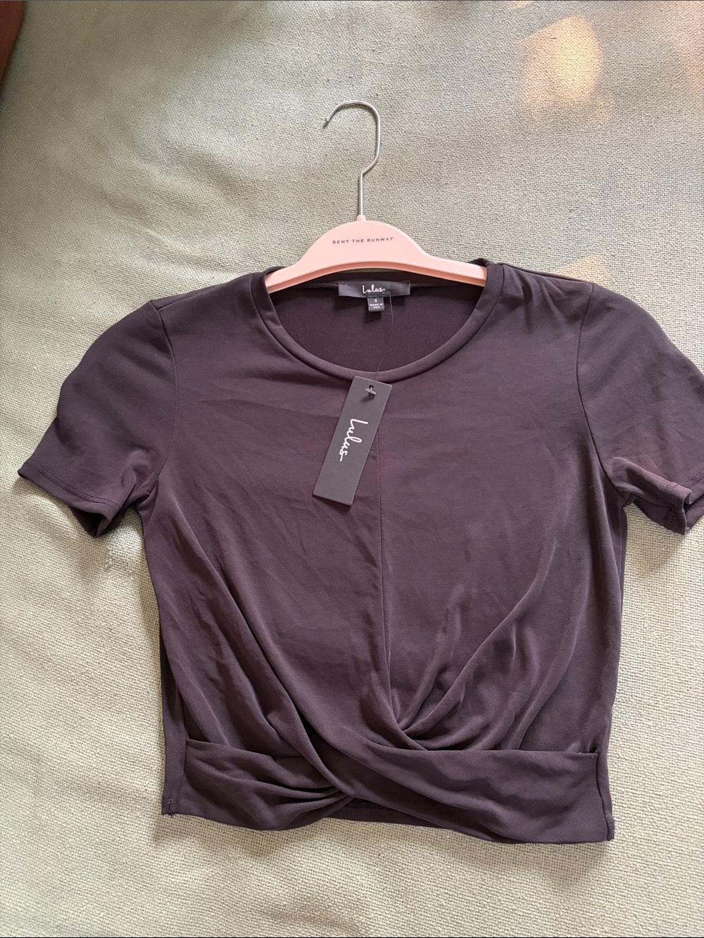 Lulu's Black Twist-Knot Short Sleeve Tee
